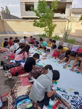 نقاشی در فضای بازهمراه با کودکان